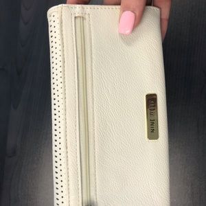 Nine West wallet
